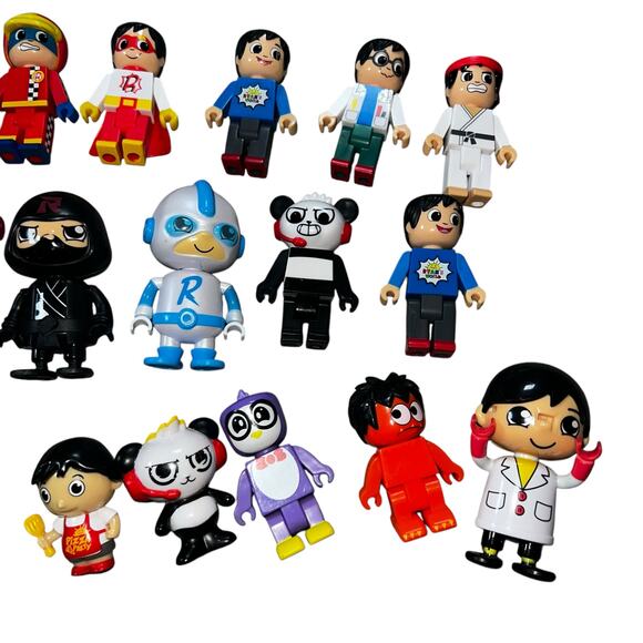 Ryan's world large lot of assorted figurines - Picture 6 of 6